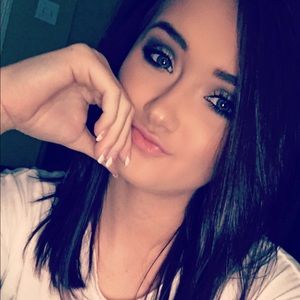 Meet your Posher, Macy